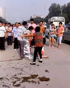 刑警爆料打架视频播放,打架视频背后真相曝光